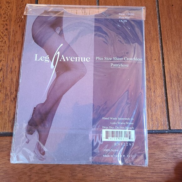 NEW Leg Avenue Plus Size Crotchless Pantyhose Sheer 100% Nylon Plus Size 1X-3X - Picture 1 of 5